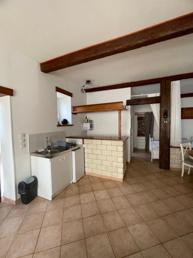 Gite D'Ecosse Azille Exterior foto